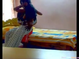 Paquistanesa casal a foder em o webcam
