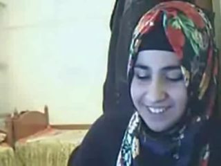 Vid - hijab sweetheart pagpapakita puwit sa webcam