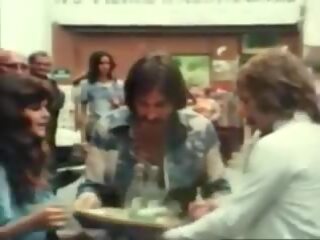 Classic 1970 - Cafe De Paris, Free Vintage 1970s dirty clip video