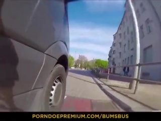 Bums autobus - salbatic public sex film cu lasciv european hottie lilli vanilli