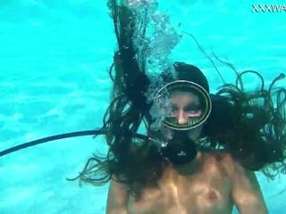 Nora shmandora underwater dildon handling, kön klämma 0f