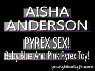 Υπέροχος teenaged μαύρος/η beautyfriend aisha