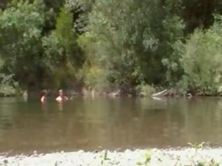 Naturist yg boleh kawin pasangan di itu sungai, gratis seks video f3