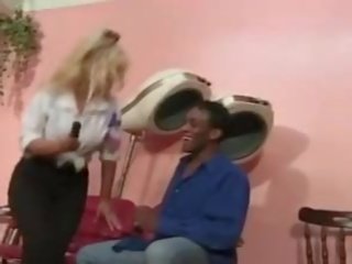 Millet ara buttfuck in the hair salon