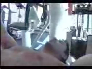 Aimee tyler schlank brünette dreckig film stern göttin fitnesscenter trainingseinheit pferdeschwanz